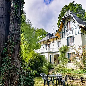https://villa-ariane-saint-jorioz.hotels-rhonealpes.com